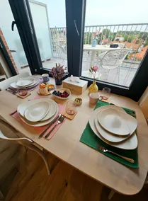Stylish rooftop apartment near the beach - Image 4