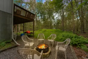 Poconos Lake House: Fire Pit, Kayaks, Pool Access! - Image 3