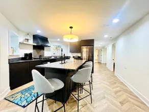 Modern 2 BD near the 606 trail | W&D | Luxtel - Image 2
