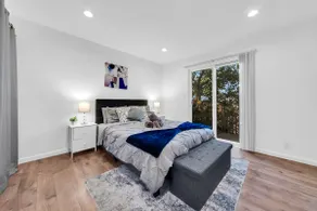 Modern Bay Area Retreat, Balcony & Private Patios - Image 4