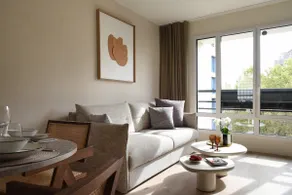 Family cocoon for a Parisian getaway - Image 2