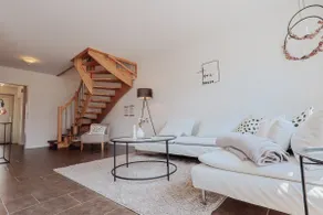 Central. Stylish. Toni House with plenty of space! - Image 3