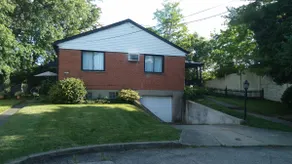 Diamond House Inquire 1 or 2 Guests Discount - Image 2