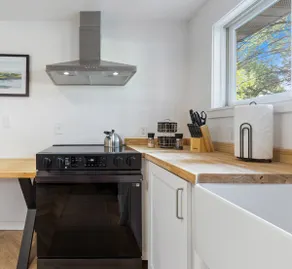 The Stillwater Retreat | 3-Min Drive Downtown - Image 5