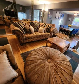 The Perfect Centralized Stylish Cozy Quiet Retreat - Image 2