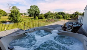 Amish Cottage, Hot Tub, on Mill Creek - Image 2