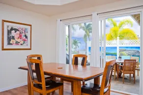 Spacious Kona Retreat • AC • Sleeps 6 • Lanai - Image 4
