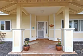 Spacious Kona Retreat • AC • Sleeps 6 • Lanai - Image 3