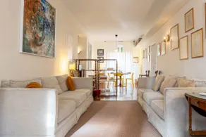Pitti Deluxe Apartment - Image 2