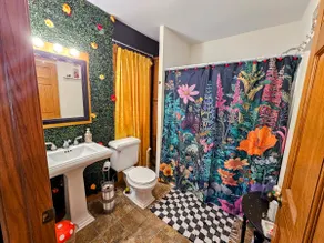 Nostalgic Retro Cottage-Faye's Place-Fully Fenced - Image 3