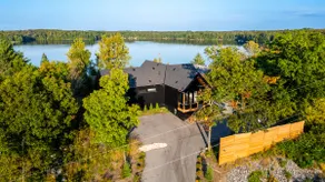 Lakeview 4BR Muskoka Cottage, Kayak, BBQ, Fire Pit - Image 5