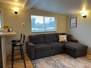 Quaint Downtown Studio (4 blocks off Main) - Image 4