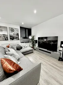 Luxury 2 Bedroom City Centre Retreat, Free Parking - Image 2