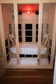 Emerald Suite Spa Experience with Sauna & Desk - Image 3