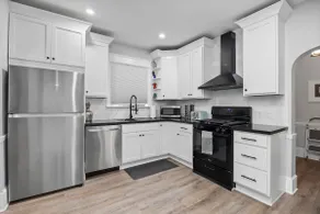 Fully Remodeled Gem minutes from Cedar Point! - Image 2