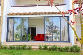 Poolside summer house - Image 2