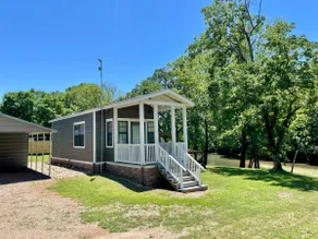 River Side Caddo Cabin - Image 2
