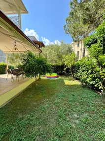 Family-Friendly Beach House with Private Garden - Image 3
