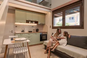 Apollo Luxury Suites 2 - Image 3