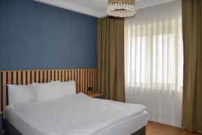 Deluxe Suite with Sea View & Balcony - Image 4