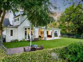 5-Min Walk to Rose Bowl- Luxe Estate! - Image 2