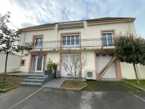 Spacious accommodation, in an air-conditioned building... - Image 3