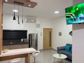 Elegant Suite with Garage, Central Machala - Image 4