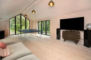 Idyllic country house & organic swim pond - Image 4