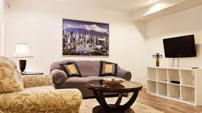 Epic Guest Suite in Newton - Image 2