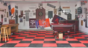 Dog friendly w/ golf cart, game room & pool access - Image 5