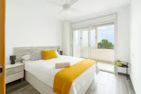 Penthouse - Sea Views & 5min to Beach - Fast WiFi - AC - Image 3