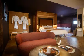 𝓛'𝓔𝓰𝓴𝓮𝓯 • Romantic Retreat with Hot Tub & Sauna - Image 3