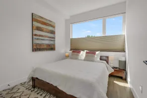 Modern 2-Bedroom Townhouse with Rooftop Patio - Image 4