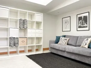 Luxury Urban Oasis with Garden and Private Studio - Image 4