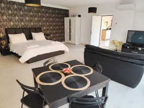 Private Suite in Verdizela with pool and garden - Image 4