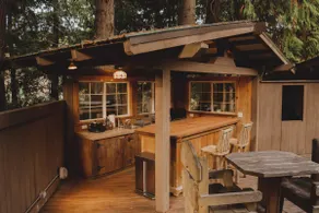 Romantic PentHaus Suite - Hot Tub & Sauna - Image 5