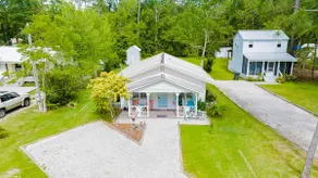 Bay Dreaming~ 2BR Quaint Cottage - Image 2