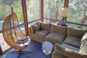 City Retreat in the Trees * Chef's kitchen & Pool - Image 5