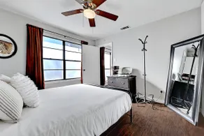 Charming & Cozy Central ATX Duplex - Image 5