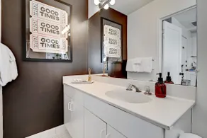 Charming & Cozy Central ATX Duplex - Image 4