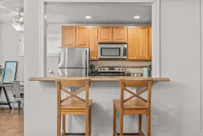 2 King Bedroom | Bar Kitchen | Free Parking | Desk - Image 3