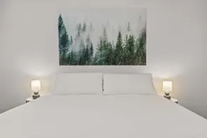 2 King Bedroom | Bar Kitchen | Free Parking | Desk - Image 2