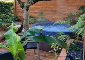 Explorer's Cabin / Private Hot Tub - Image 2