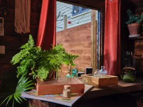 Explorer's Cabin / Private Hot Tub - Image 3