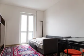 Milan Retreat: Panoramic Views, Central Location - Image 4