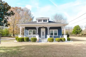 3BR Retreat Near Stone Mountain Park - Image 3