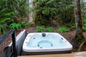 Fern Grove*Riverfront*Hot tub*Mountain views - Image 3