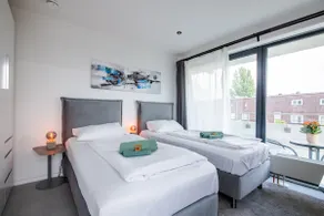 HH02 by Rockchair | cozy Apt. Boxspring with Balcony - Image 3