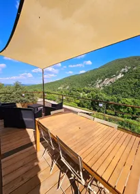 La Castellane, pool, Luberon view, near Apt - Image 3