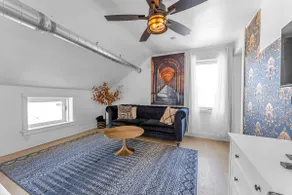 Waterfront 2bd unit on a creak - Image 3